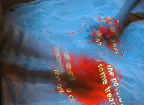 Book of sand: lisez dans le sable