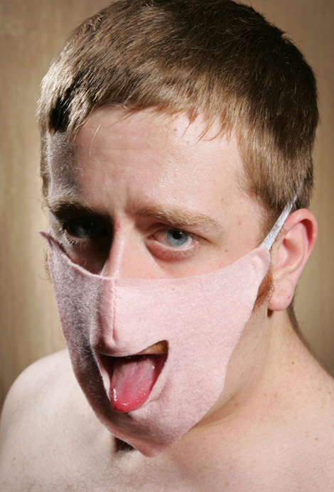 Démasquer par le masque