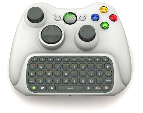 Un clavier sur un pad console