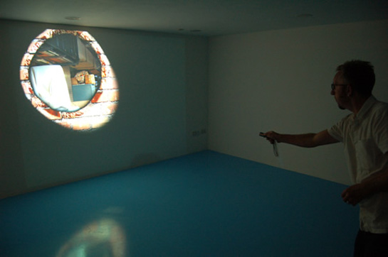 Out of Bounds: hors limites